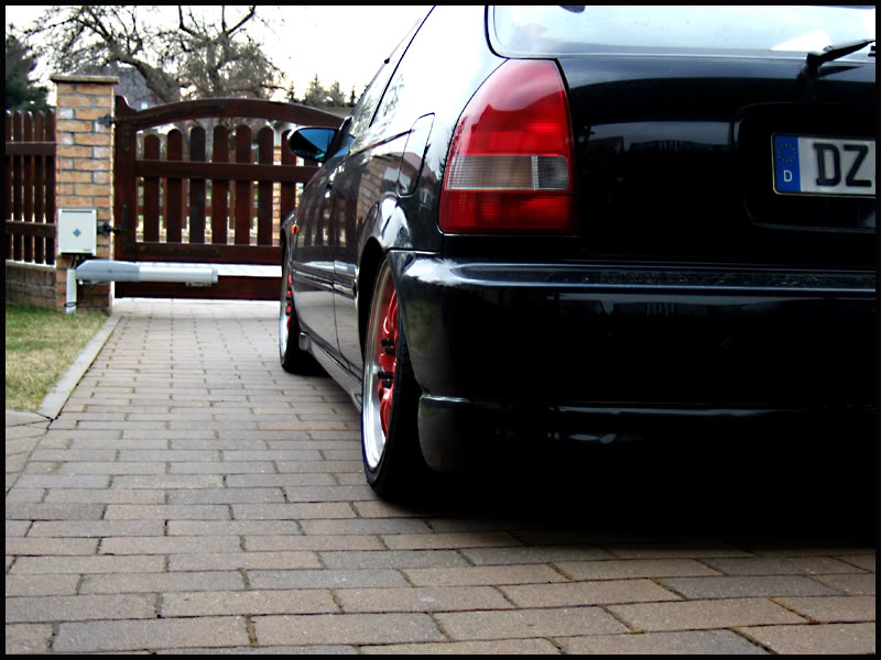 Name: slammedek.jpg
Views: 20
Size: 94.9 KB