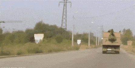 Name:  mOL7Sqv.gif
Views: 31
Size:  1.50 MB