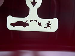 Check out this street sign from Oregon.... hahaha...-trunkescape.jpg