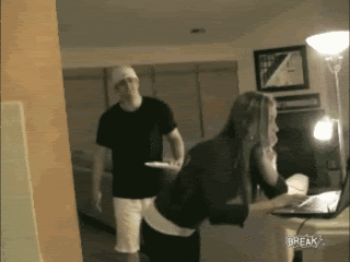 Name:  2uidod41.gif
Views: 26
Size:  3.79 MB