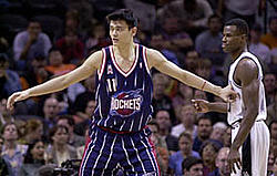 Yao Ming...-sptnba.jpg