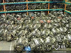 Now that's a lot of VTEC in one place!  :D-engines2.jpg