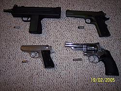 Sacramento Area Suby Gun Owners Meet 2/26/05-pistols.jpg