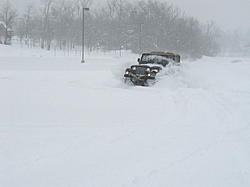 Fun in the Snow !!!!!!!!!-snow-daysjeep2.jpg