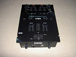 Rane TTM-52i battle mixer and M-Audio Oxygen 8 MIDI controller-pict1555.jpg