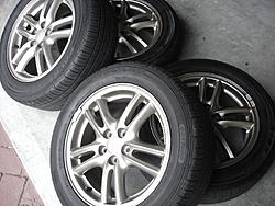2005 wrx ( oem ) gun metal wheels + 60%tread m+s tires ( great for snow )-003.jpg