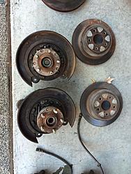 FS: 02-05 F/R calipers/rotors and rear hubs-image.jpg