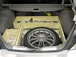 2004 Impreza 2.5 wagon-trunklayout.jpg
