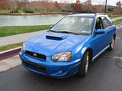 Blue Wagon by the lake-0221_r.jpg