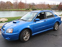 Blue Wagon by the lake-0220_r.jpg
