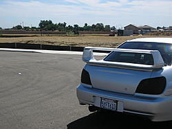 pics of 03 wrx wit sti scoop and sti wing!  comment!-subie4.jpg