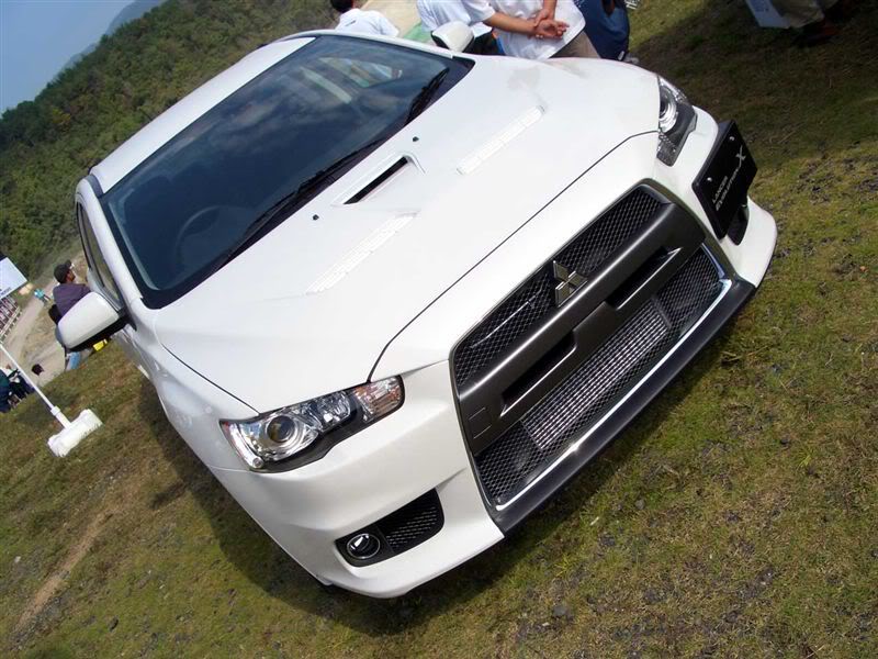 Name:  whitevomr003.jpg
Views: 30
Size:  95.4 KB