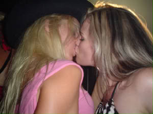 Name:  lesbians2.jpg
Views: 14
Size:  10.5 KB