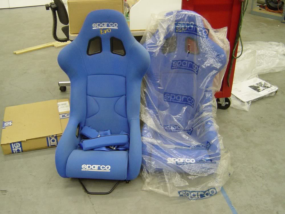 Name:  SparcoEVO015.jpg
Views: 11
Size:  101.9 KB