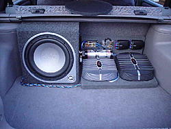 pics of trunk sub setup?-dsc00371.jpg