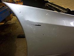looking for 04 bumper cover-damage1.jpg