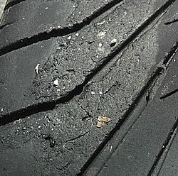 Track tire pressure (uneven loading? - pics attached)-copy-2-121204a-2-.jpg